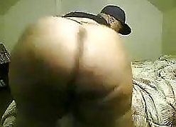 Uncaring Twerkin'